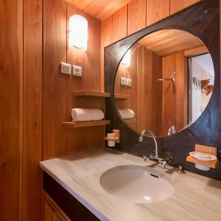 Sainte-foy-l'argentiere Sleeps 4 T607781 *